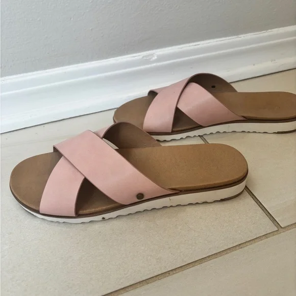 Catherine Malandrino Pink and Brown Sandals Minimalist Design - Picture 2 of 4